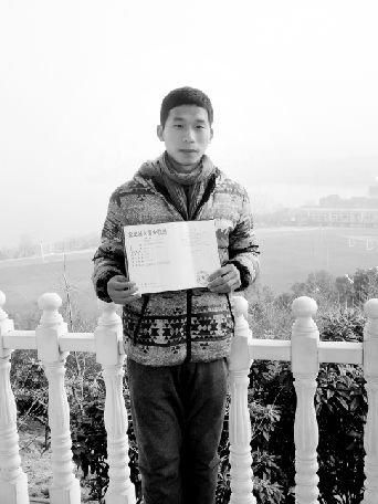 从“小走鬼”到“老江湖”大三学生悟出商机