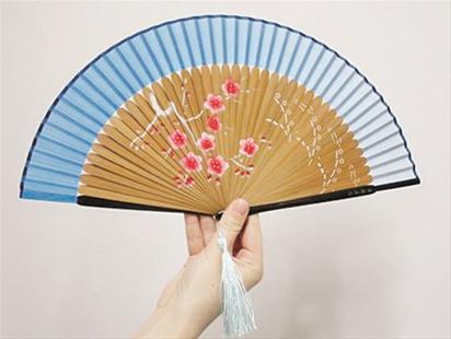 图文：又到毕业季 母校给咱送啥礼