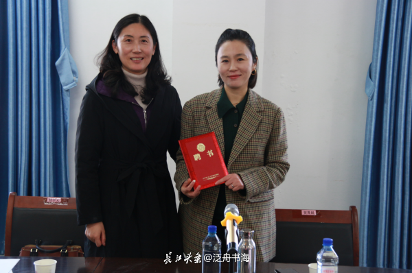 武汉一高校举行校友企业家讲坛 邀请优秀校友回校传授经验