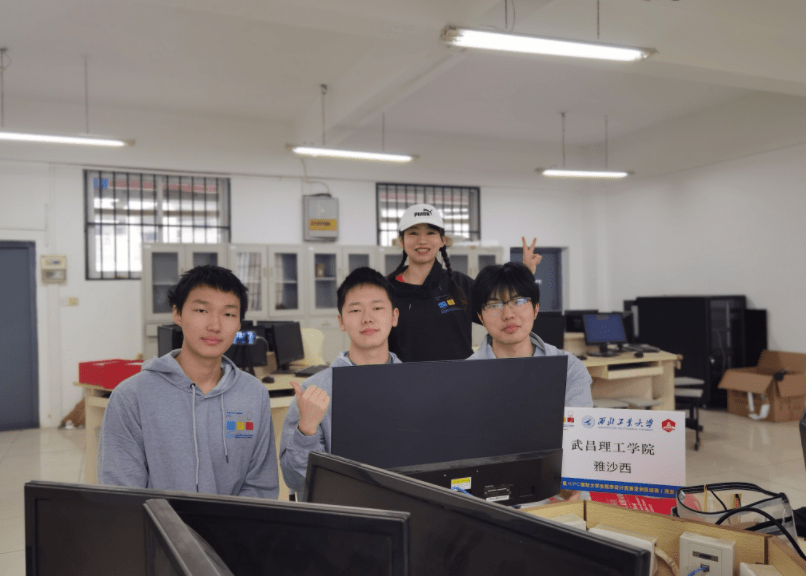 武昌理工学院学子喜获国际大学生程序设计竞赛亚洲区域赛银牌 武昌理工学院学子喜获国际大学生程序设计竞赛亚洲区域赛银牌